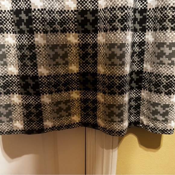 Eliza J. Sheath Short Sleeve Printed Sophisticated Dress Black Tan Sz 6 - Picture 6 of 12